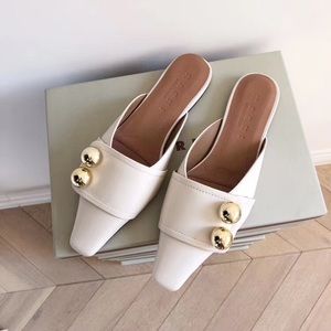 Marni mule
